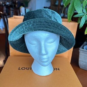 💖 Green velvet bucket hat